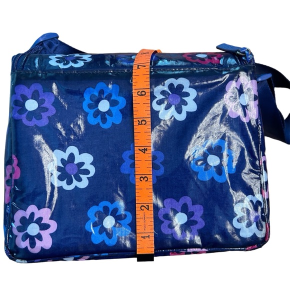 Vera Bradley Lunch Tote - Picture 7 of 16